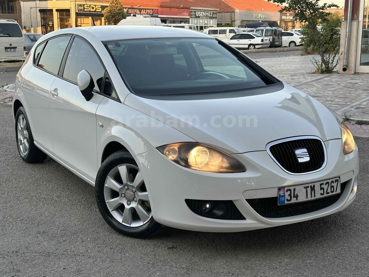 Galeriden Seat Leon 1.6 Stylance 2009 Model Aksaray 153.000 km Beyaz 1