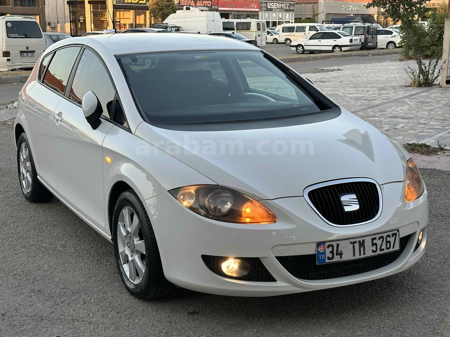 Galeriden Seat Leon 1.6 Stylance 2009 Model Aksaray 153.000 km Beyaz 2