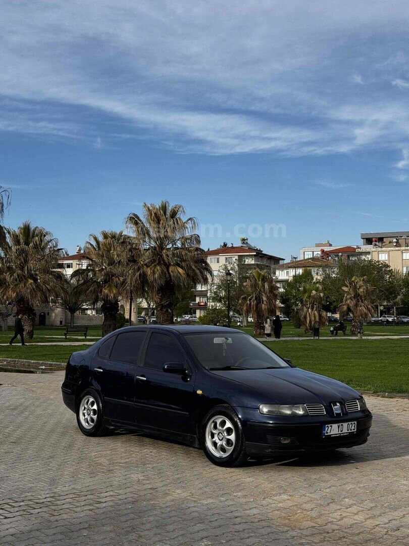 Sahibinden Seat Toledo 1.6 Signo 2001 Model Gaziantep 350.000 km Lacivert 4