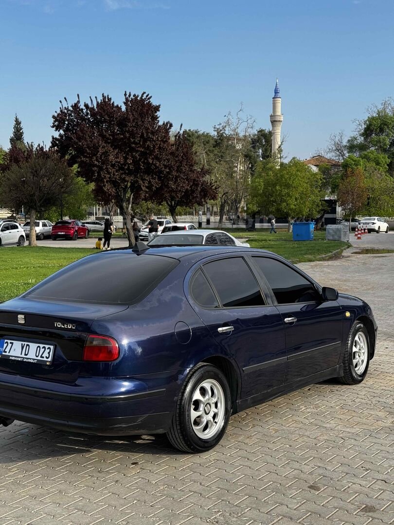 Sahibinden Seat Toledo 1.6 Signo 2001 Model Gaziantep 350.000 km Lacivert 7
