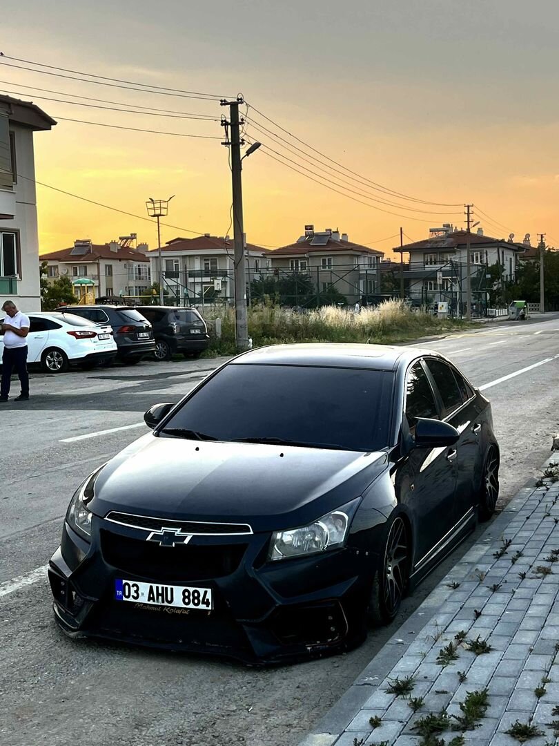 Sahibinden Chevrolet Cruze 1.6 2011 Model Afyonkarahisar 210.000 km Siyah 1
