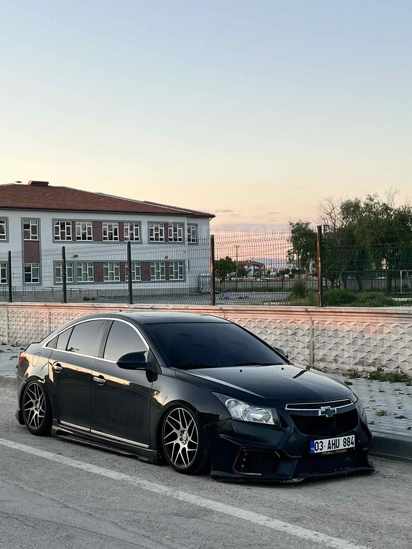 Sahibinden Chevrolet Cruze 1.6 2011 Model Afyonkarahisar 210.000 km Siyah 4