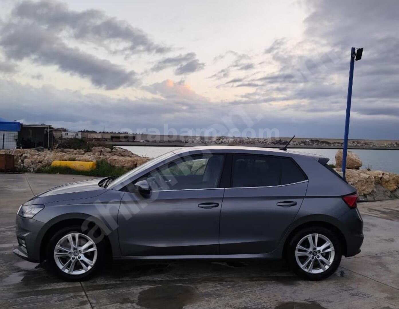 Sahibinden Skoda Fabia 1.0 TSI Premium 2025 Model Hatay 21.000 km Füme 2