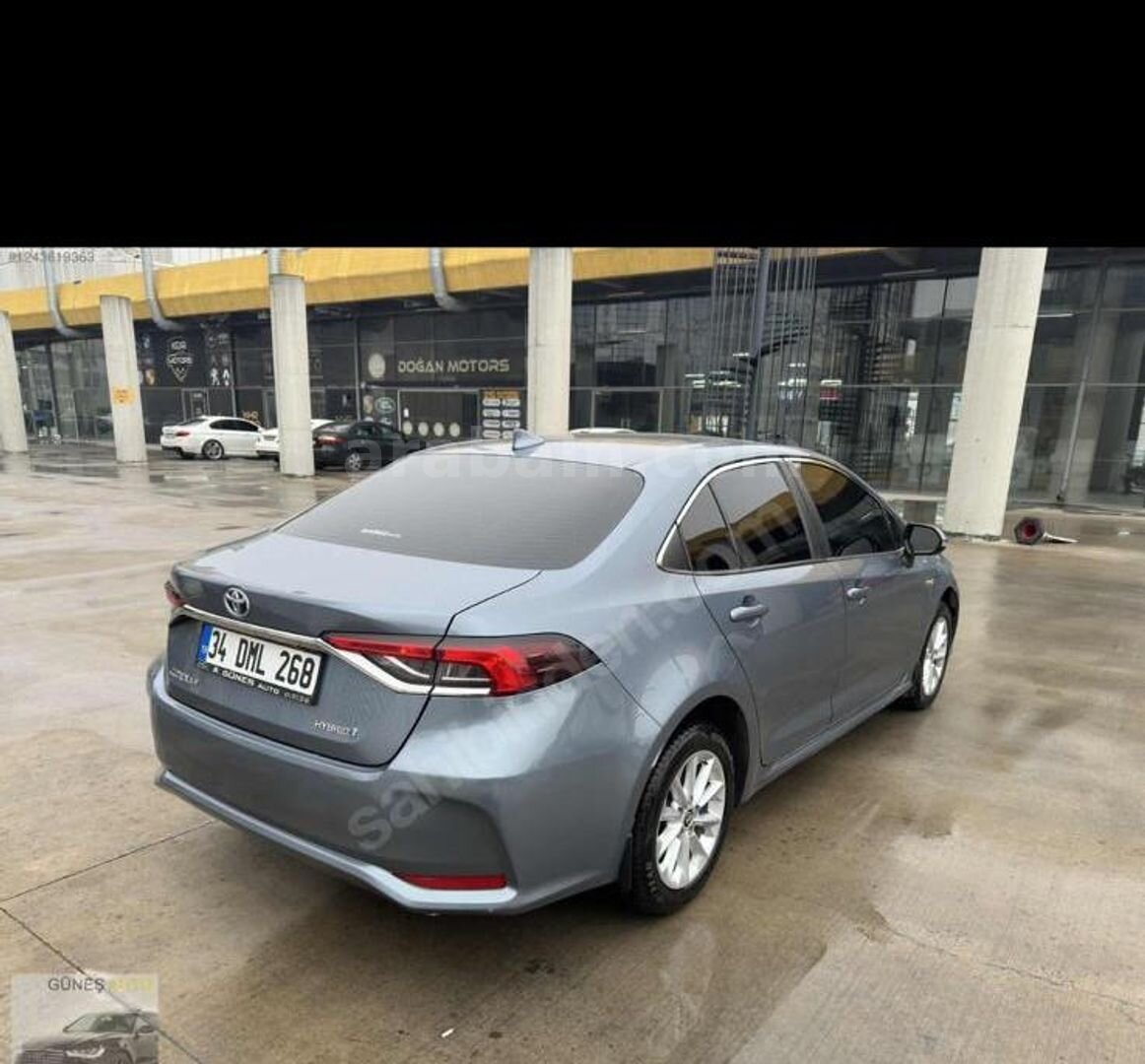 Galeriden Toyota Corolla 1.8 Hybrid Dream 2020 Model İstanbul 175.000 km Mavi 7