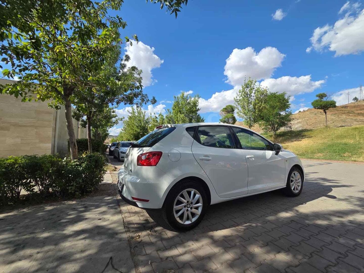 Sahibinden Seat Ibiza 1.4 Style 2015 Model Çankırı 213.000 km Beyaz 3