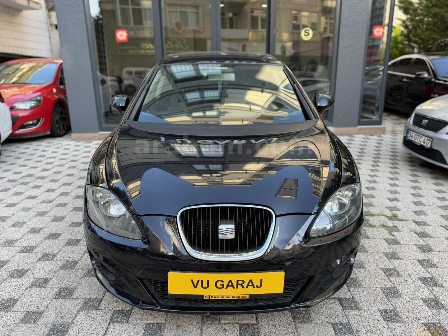 Galeriden Seat Leon 1.6 TDI CR Style 2011 Model İstanbul 174.500 km Siyah 4