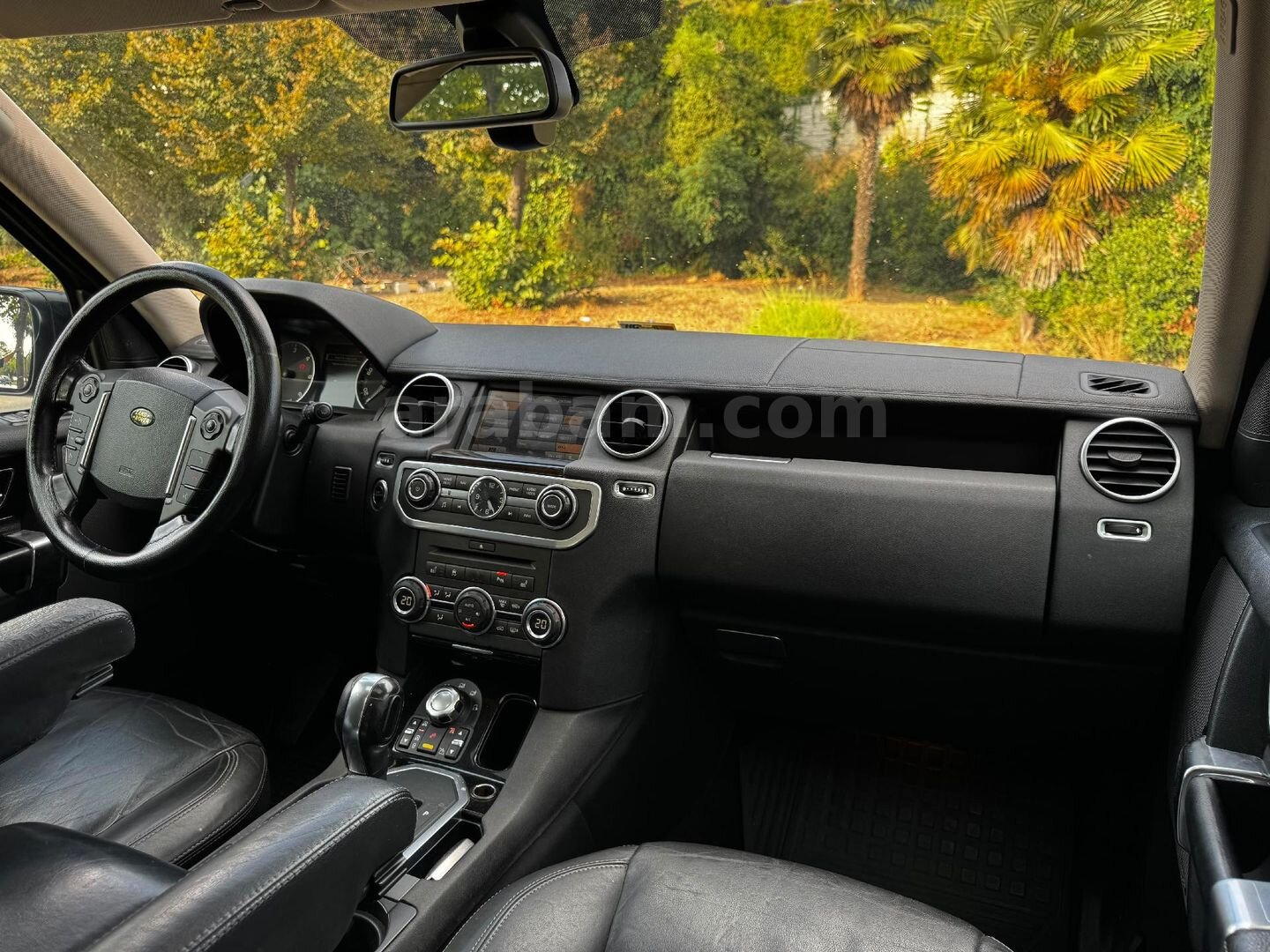 Sahibinden Land Rover Discovery 3.0 TDV6 HSE 2010 Model İstanbul 400.000 km Siyah 1