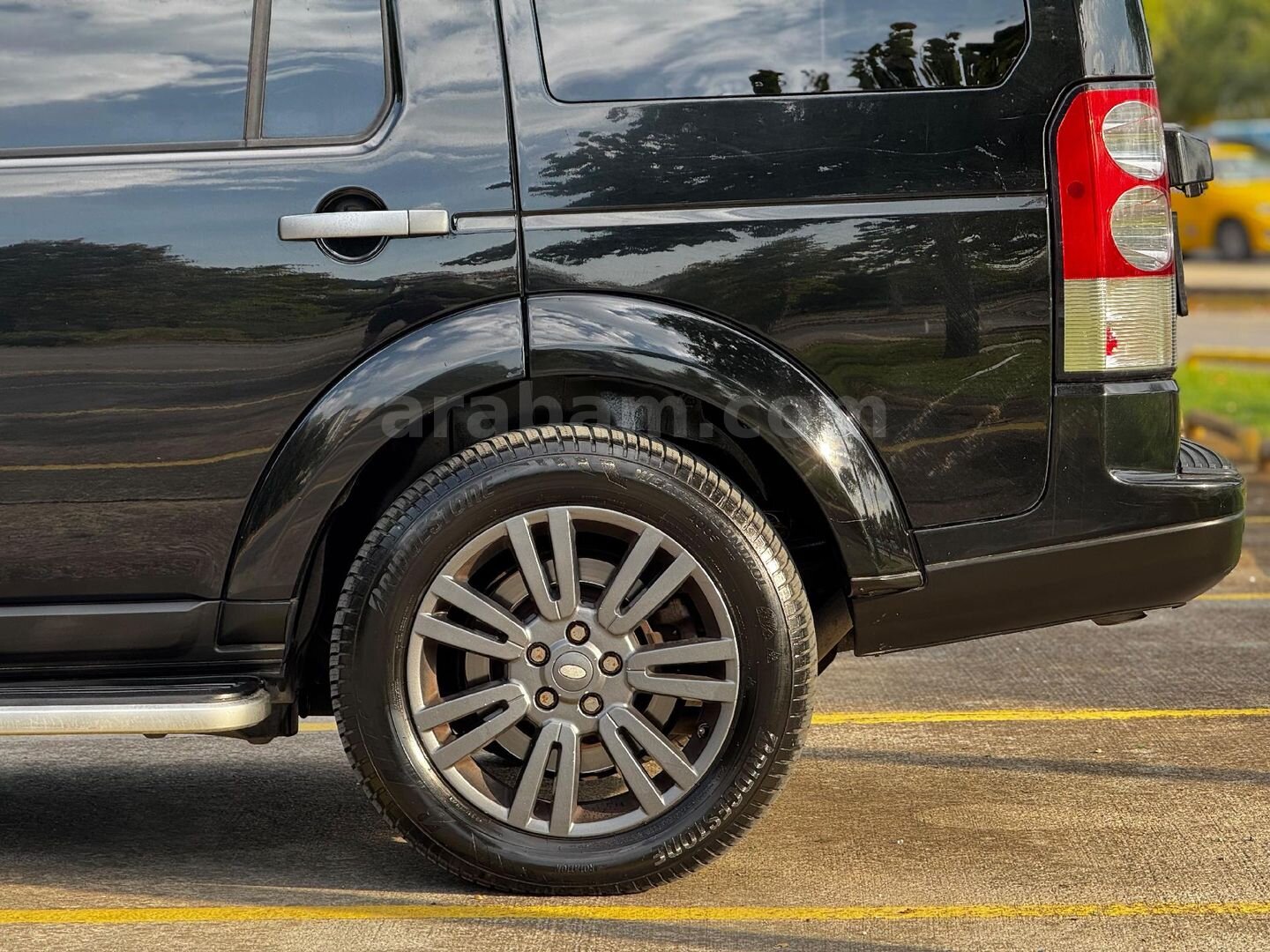 Sahibinden Land Rover Discovery 3.0 TDV6 HSE 2010 Model İstanbul 400.000 km Siyah 3
