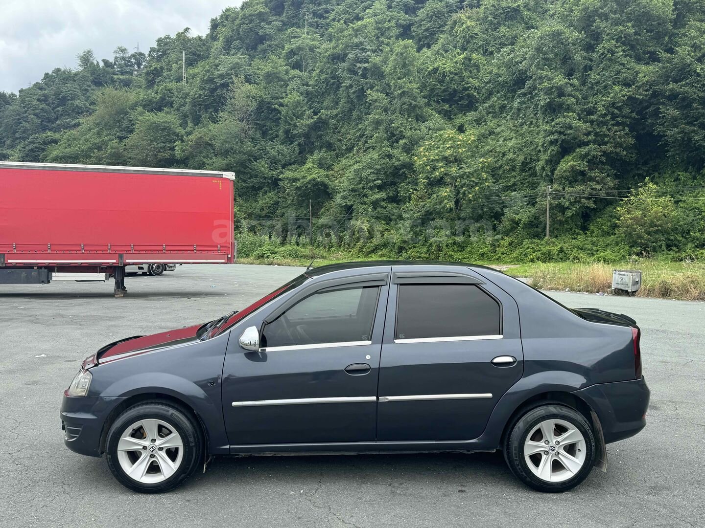 Sahibinden Dacia Logan 1.5 dCi Ambiance 2012 Model Rize 468.000 km Füme 4