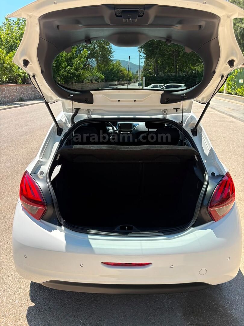 Sahibinden Peugeot 208 1.4 HDi Active 2015 Model Manisa 189.005 km Beyaz 7