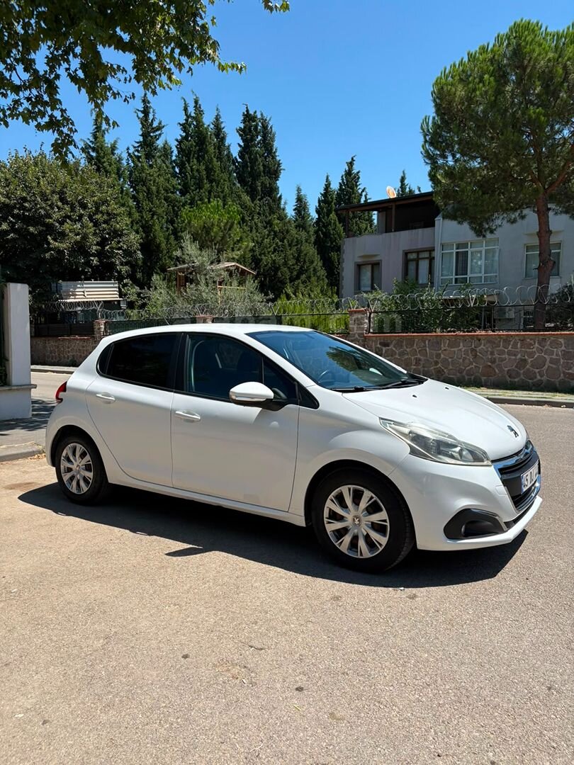 Sahibinden Peugeot 208 1.4 HDi Active 2015 Model Manisa 189.005 km Beyaz 3