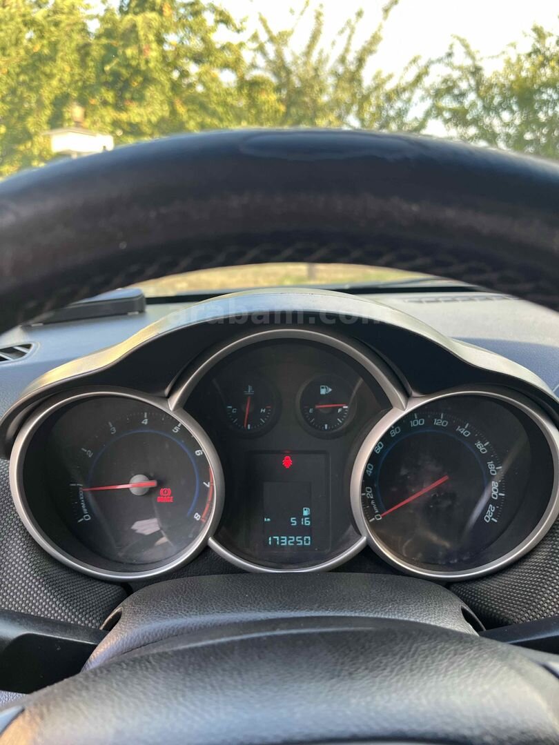 Sahibinden Chevrolet Cruze 1.6 Sport 2012 Model Bursa 174.000 km Beyaz 7