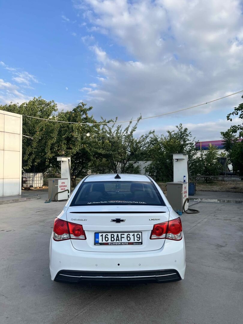 Sahibinden Chevrolet Cruze 1.6 Sport 2012 Model Bursa 174.000 km Beyaz 3