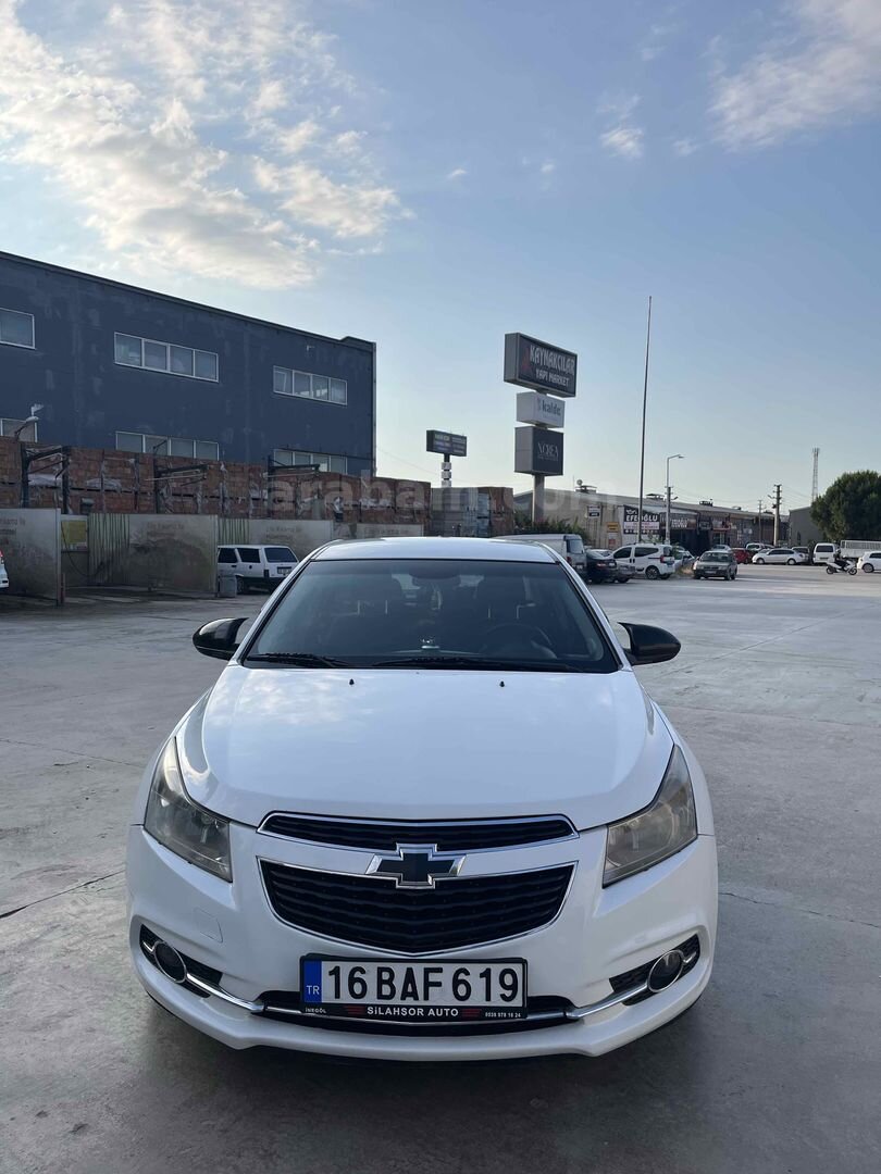 Sahibinden Chevrolet Cruze 1.6 Sport 2012 Model Bursa 174.000 km Beyaz 2