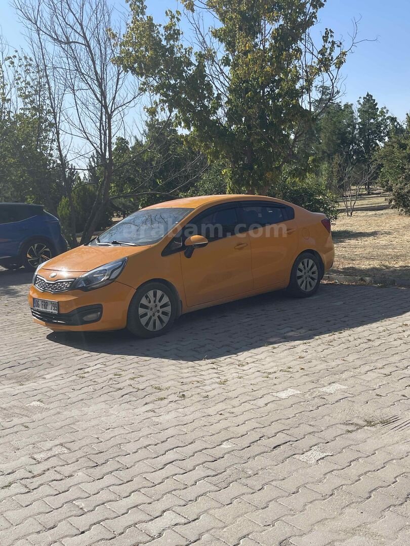 Sahibinden Kia Rio 1.4 EX Comfort 2013 Model Ankara 30.000 km Sarı 4