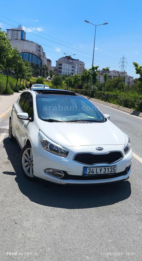 Sahibinden Kia Ceed 1.6 CRDi Concept Plus 2015 Model İstanbul 151.000 km Beyaz 3