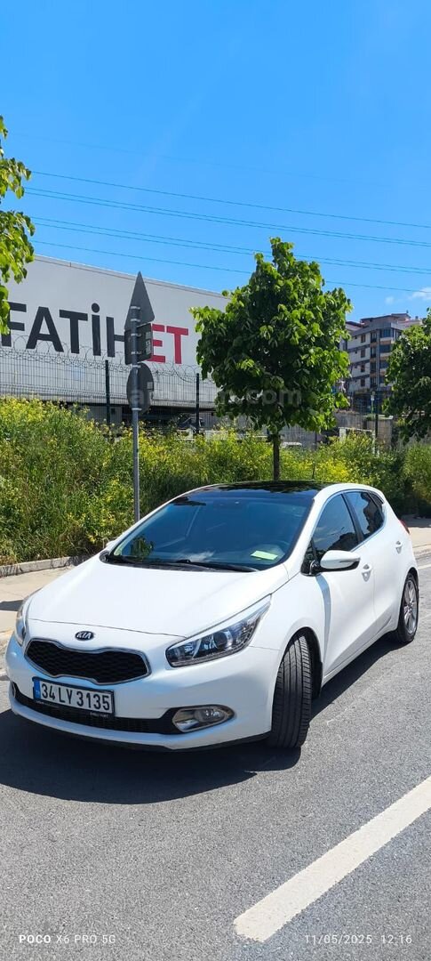 Sahibinden Kia Ceed 1.6 CRDi Concept Plus 2015 Model İstanbul 151.000 km Beyaz 6