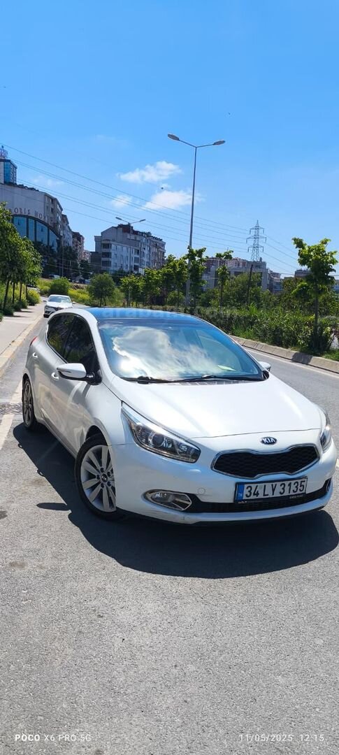 Sahibinden Kia Ceed 1.6 CRDi Concept Plus 2015 Model İstanbul 151.000 km Beyaz 4