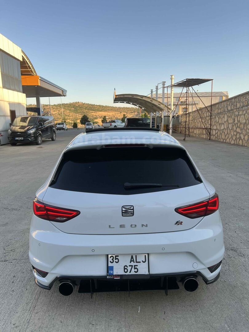 Sahibinden Seat Leon 1.4 TSI FR 2017 Model Diyarbakır 104.000 km Beyaz 5