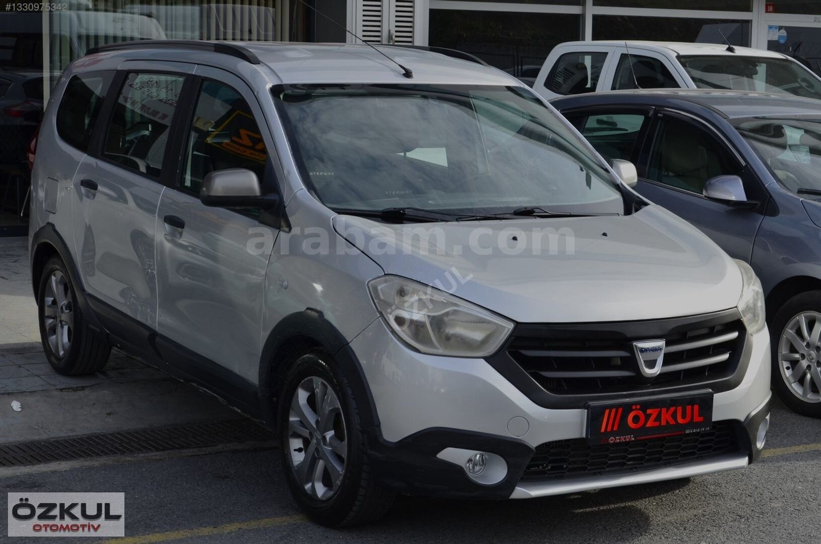 Galeriden Dacia Lodgy 1.5 dCi Stepway 2015 Model İstanbul 299.000 km Gri 4