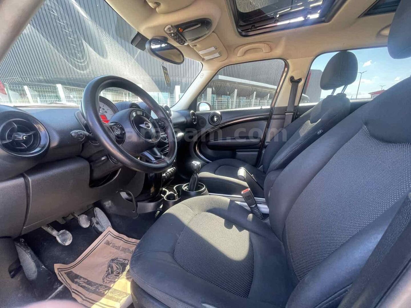 5 YILLIK Sahibinden Mini Countryman 1.6 D 2013 Model CAM TAVAN 7