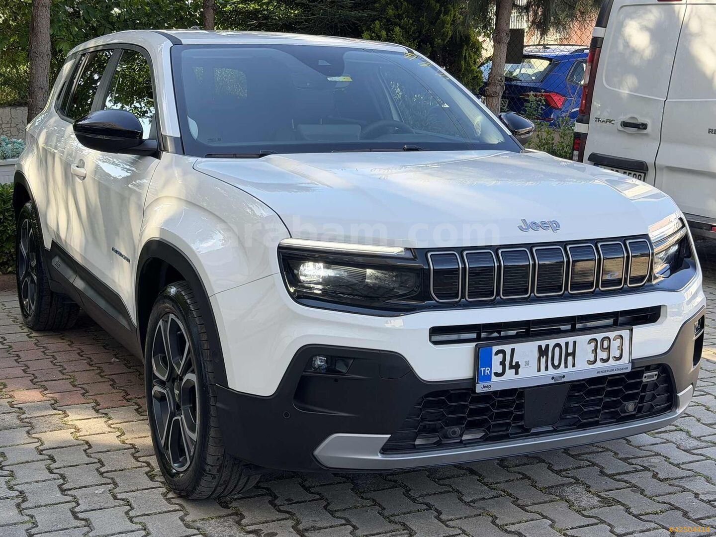 Galeriden Jeep Avenger Electric Summit 2024 Model İstanbul 15.000 km Beyaz 4