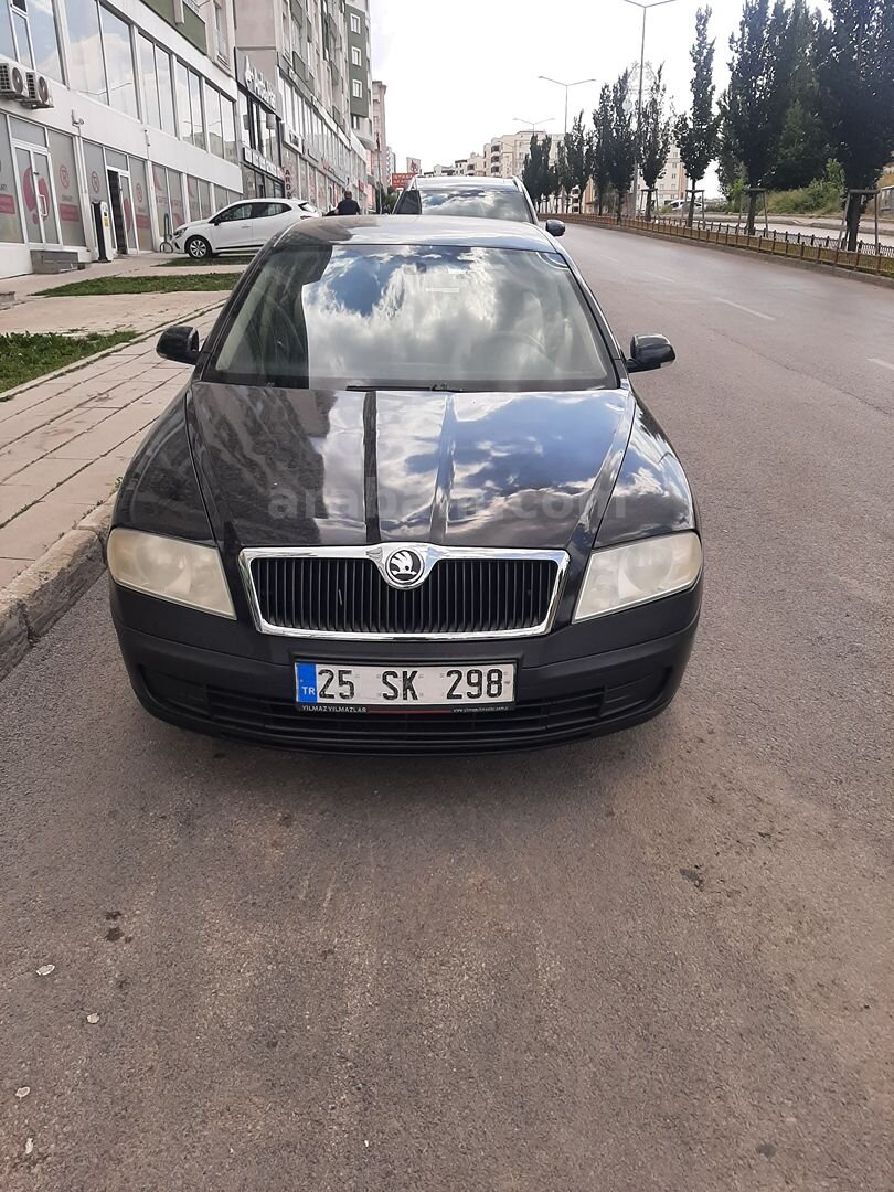 Sahibinden Skoda Octavia 1.6 FSI Elegance 2006 Model Erzurum 243.000 km Siyah 1