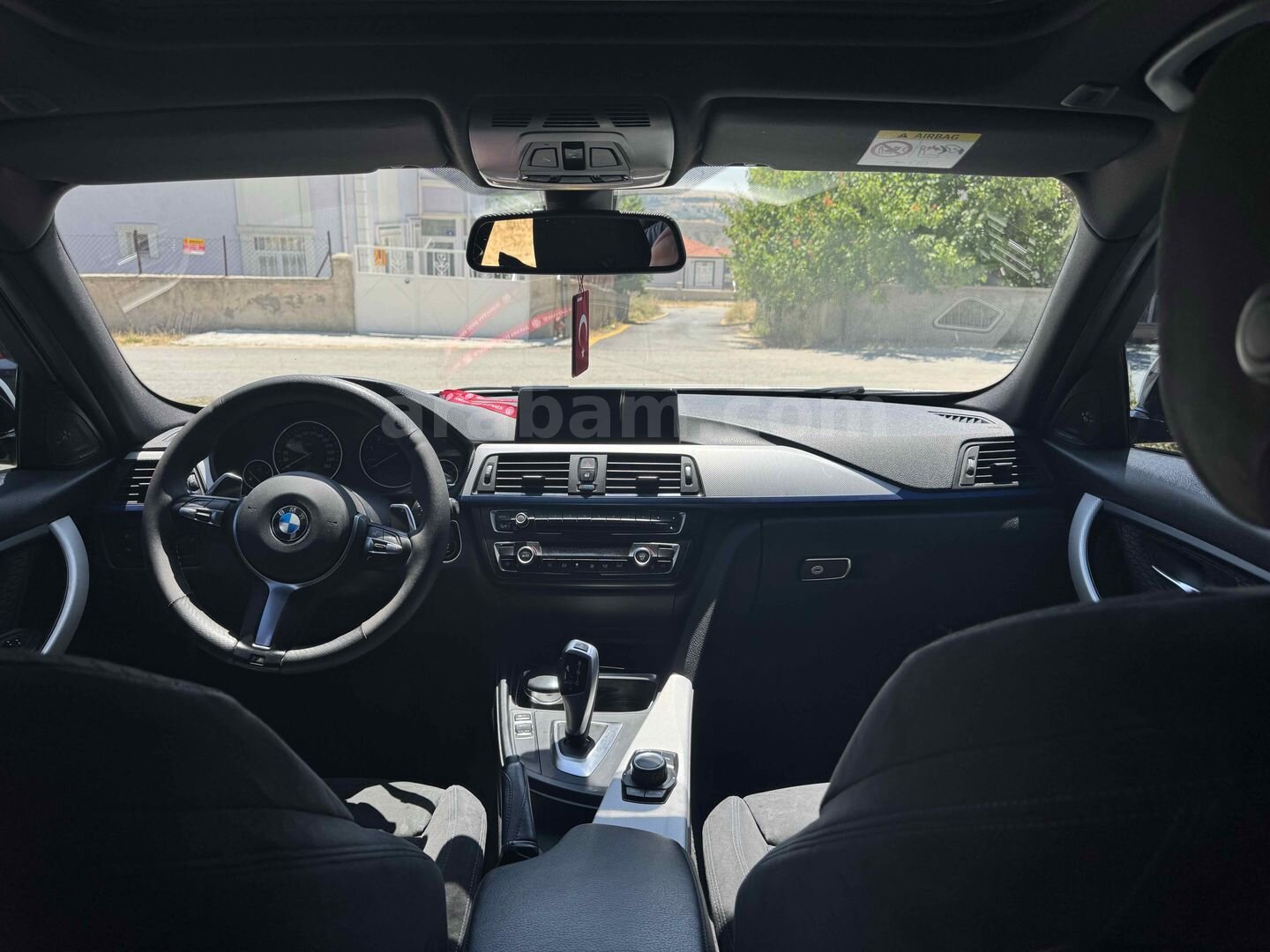 Sahibinden BMW 3 Serisi 320i ED M Plus 2014 Model Ankara 143.000 km Beyaz 2