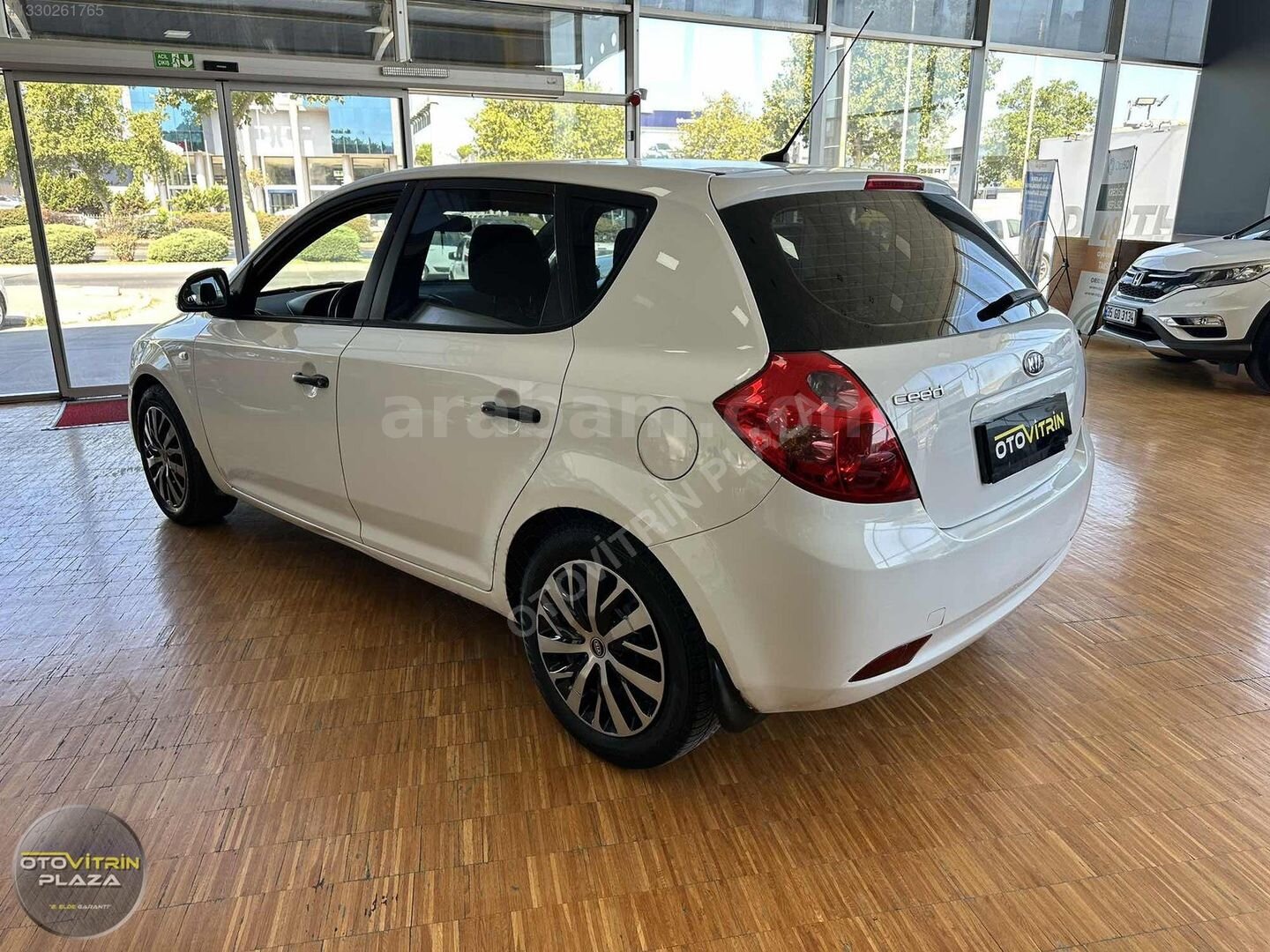 Galeriden Kia Ceed 1.6 CRDi Cool 2009 Model İzmir 211.000 km Beyaz 6