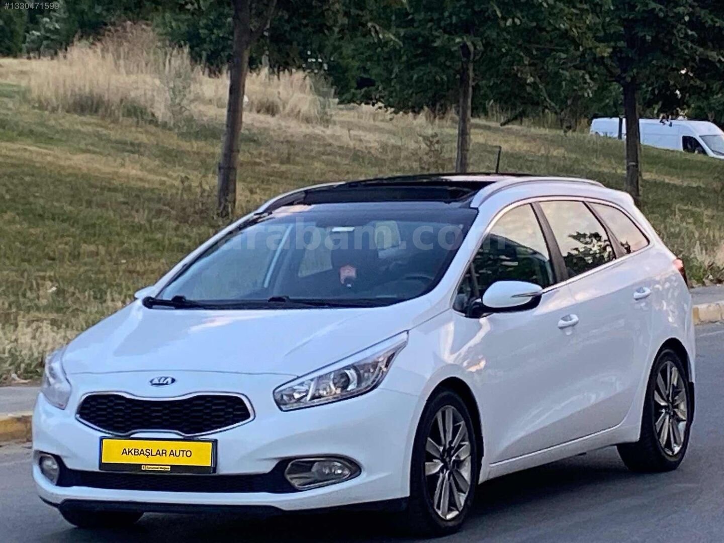 Galeriden Kia Ceed 1.6 CRDi Concept Plus SW 2015 Model İstanbul 343.000 km Beyaz 6