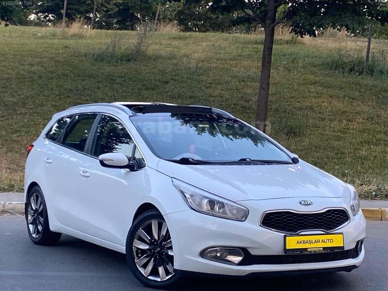 Galeriden Kia Ceed 1.6 CRDi Concept Plus SW 2015 Model İstanbul 343.000 km Beyaz