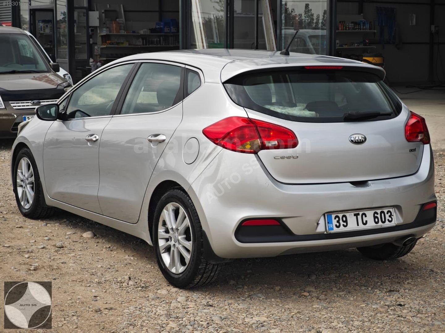 Galeriden Kia Ceed 1.6 CRDi Concept 2012 Model Malatya 237.000 km Gri 6