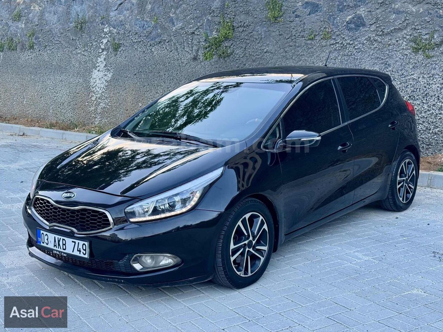 Galeriden Kia Ceed 1.6 CRDi Concept 2012 Model İstanbul 230.000 km Siyah 5