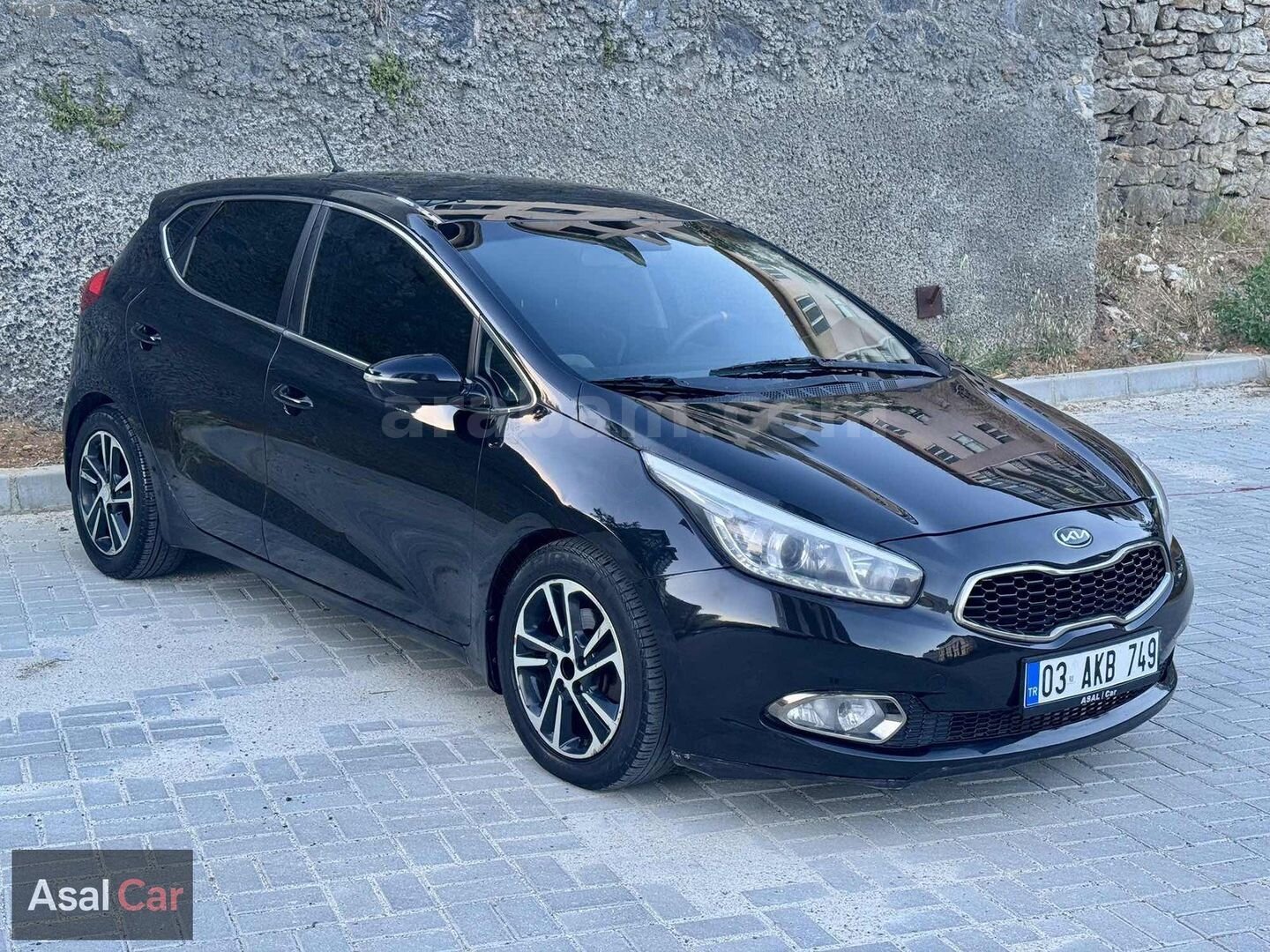 Galeriden Kia Ceed 1.6 CRDi Concept 2012 Model İstanbul 230.000 km Siyah 4