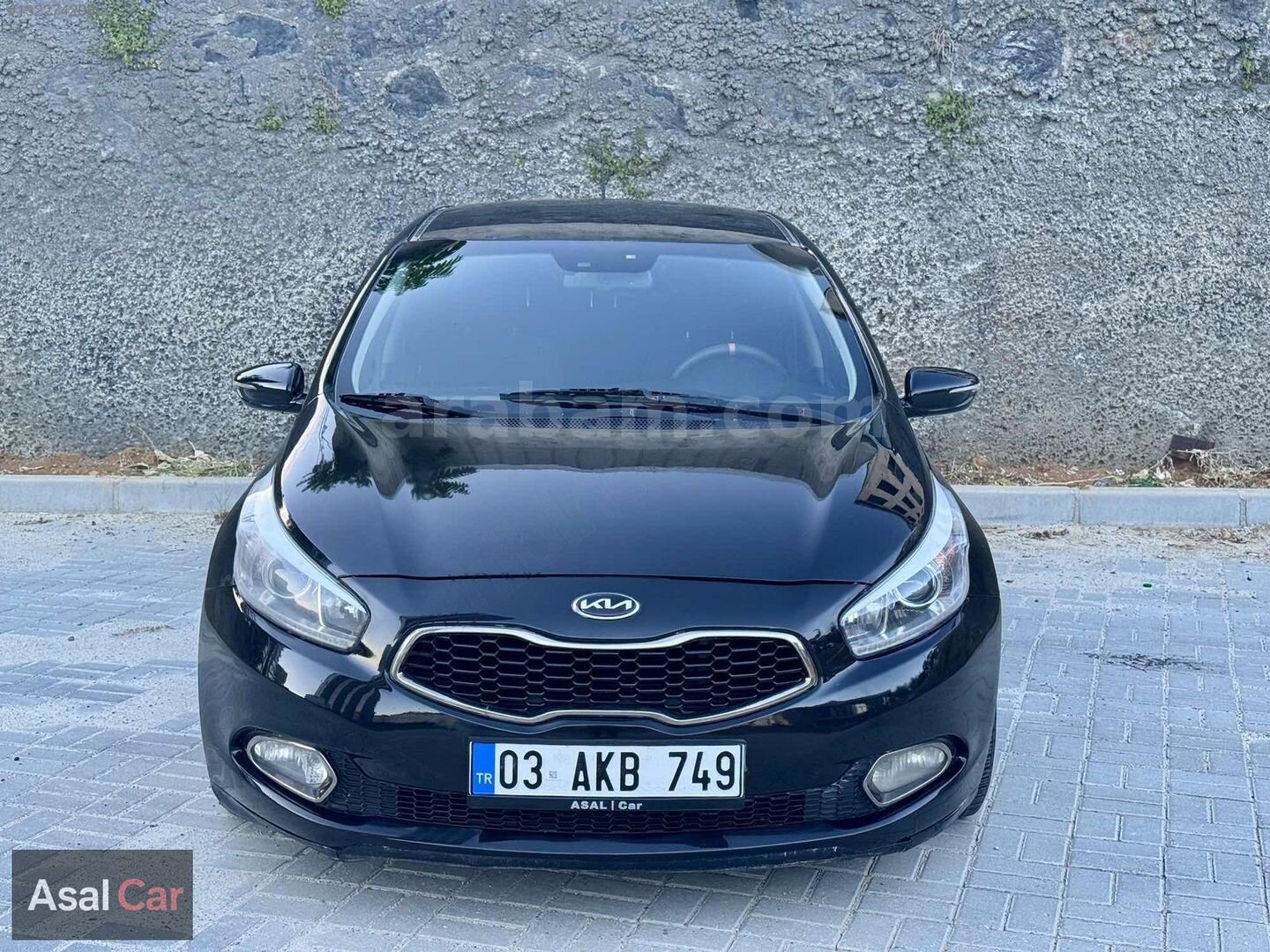 Galeriden Kia Ceed 1.6 CRDi Concept 2012 Model İstanbul 230.000 km Siyah 3