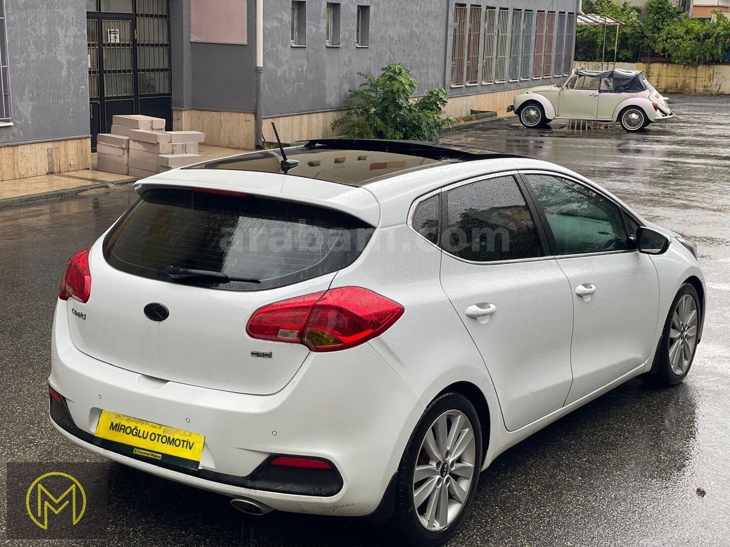 Galeriden Kia Ceed 1.6 CRDi Concept Plus 2012 Model İstanbul 215.000 km Beyaz 7