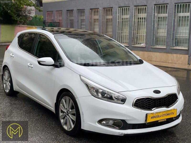 Galeriden Kia Ceed 1.6 CRDi Concept Plus 2012 Model İstanbul 215.000 km Beyaz