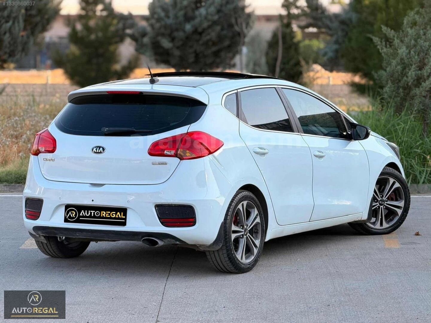 Galeriden Kia Ceed 1.6 CRDi Concept Plus 2015 Model Batman 339.000 km Beyaz 4