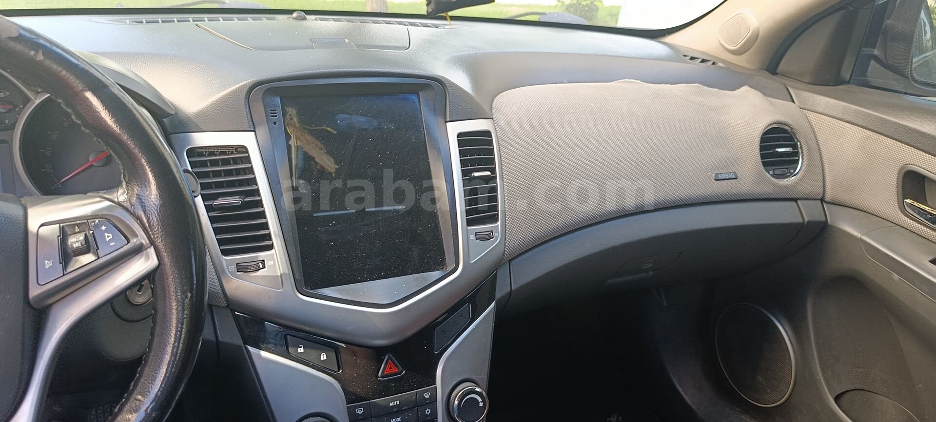 Sahibinden Chevrolet Cruze 1.6 LS 2010 Model Diyarbakır 207.000 km Siyah 3