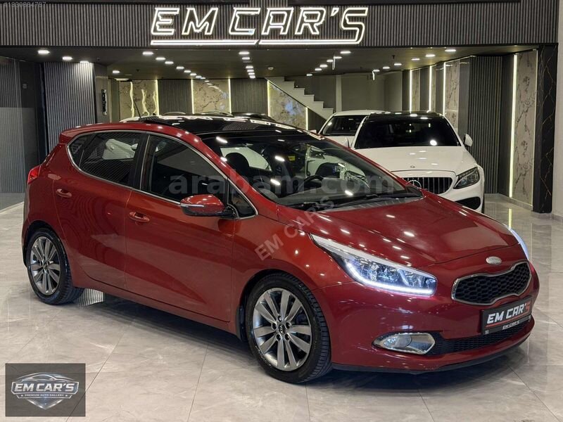 Galeriden Kia Ceed 1.6 CRDi Concept Plus 2013 Model İstanbul 120.000 km Kırmızı