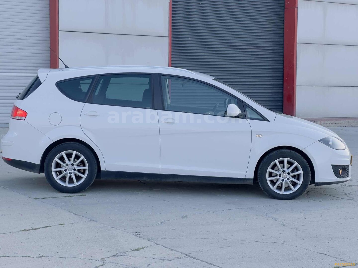 Galeriden Seat Altea 1.6 TDI Style XL 2013 Model Erzurum 167.000 km Beyaz 3