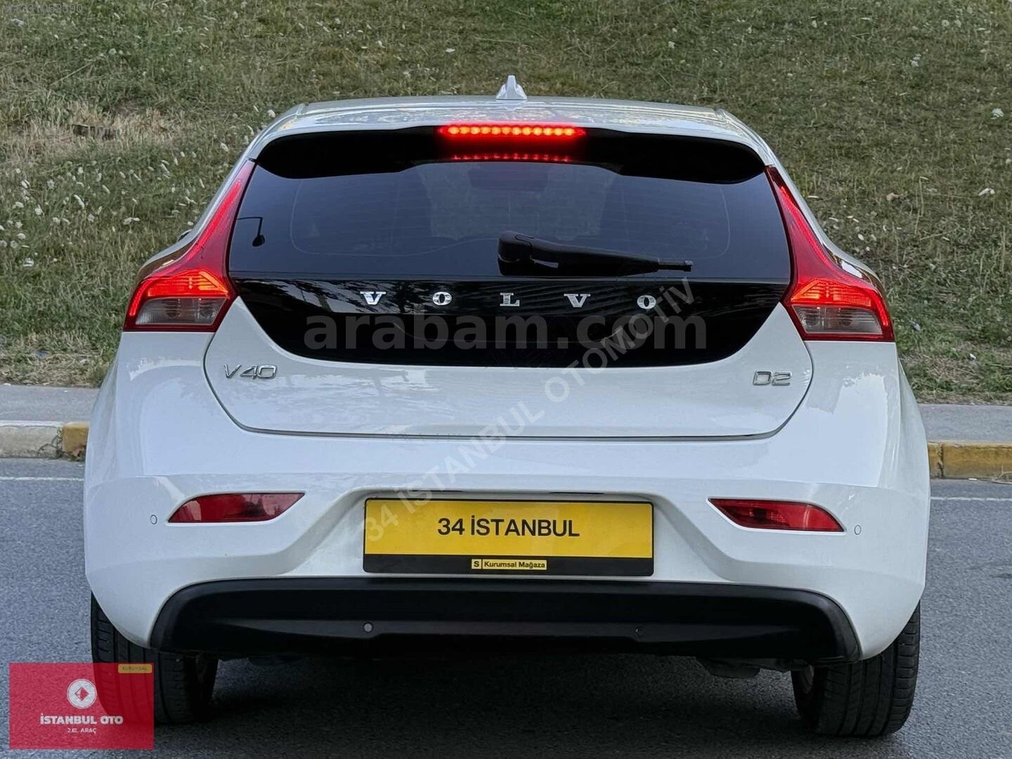 Galeriden Volvo V40 1.6 D Advance 2015 Model İstanbul 200.000 km Beyaz 4