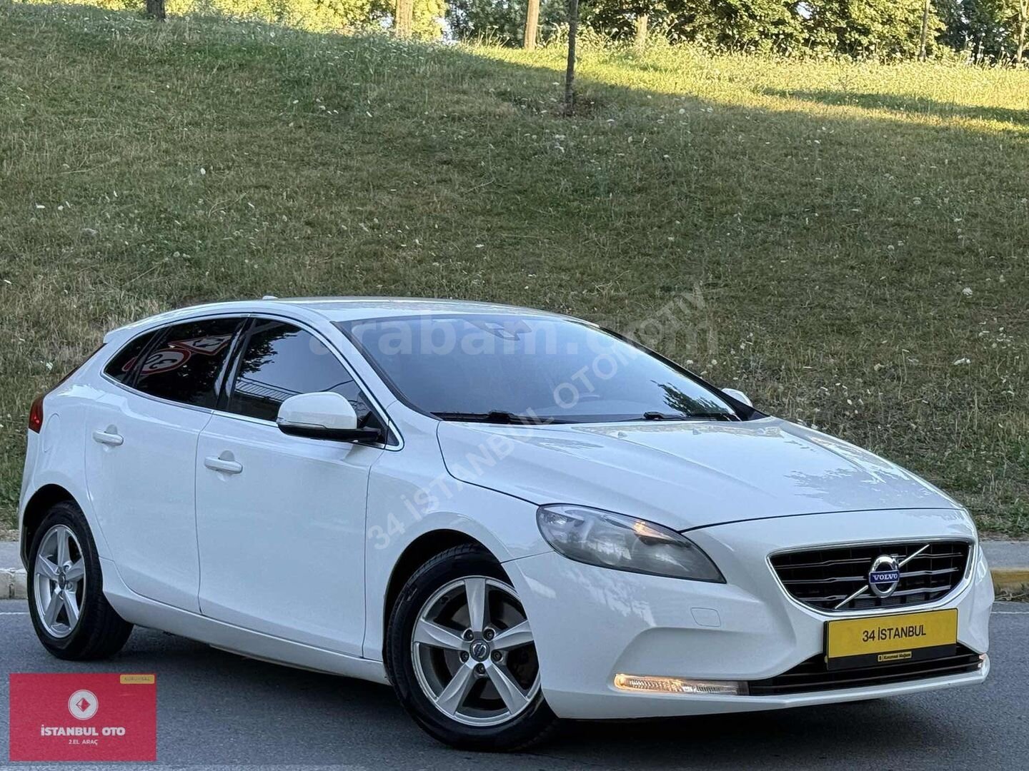 Galeriden Volvo V40 1.6 D Advance 2015 Model İstanbul 200.000 km Beyaz 7