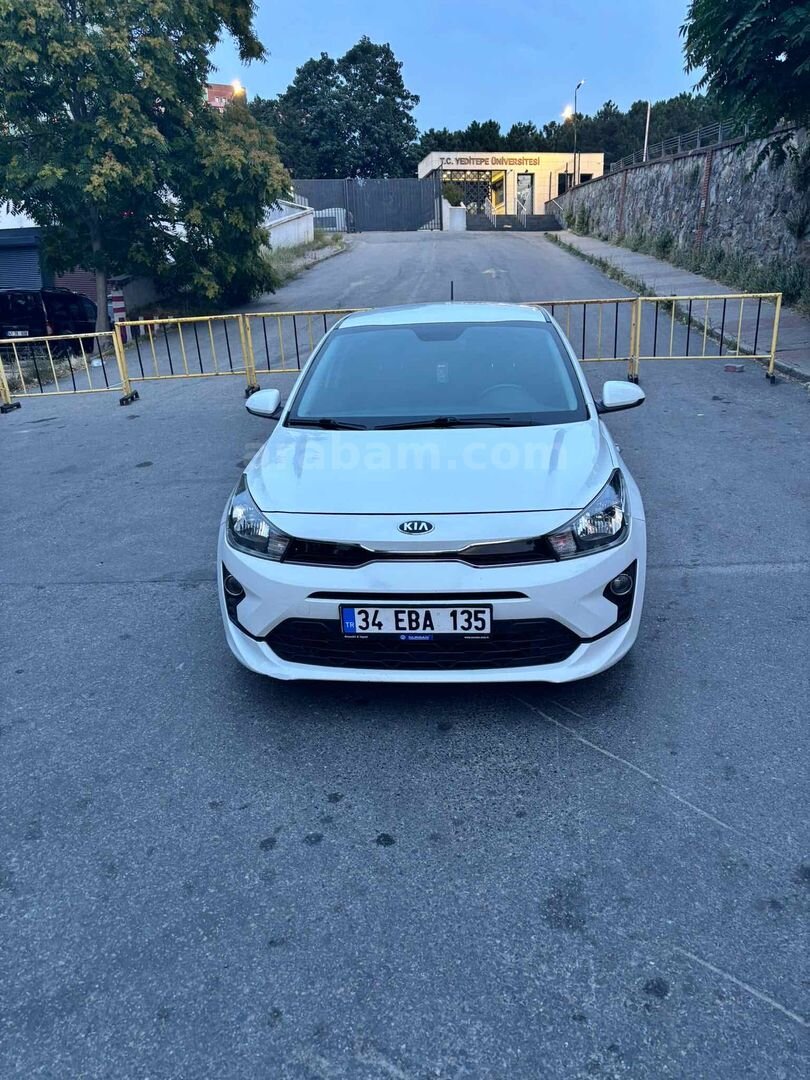 Sahibinden Kia Rio 1.4 CVVT Cool 2021 Model İstanbul 82.000 km Beyaz 2