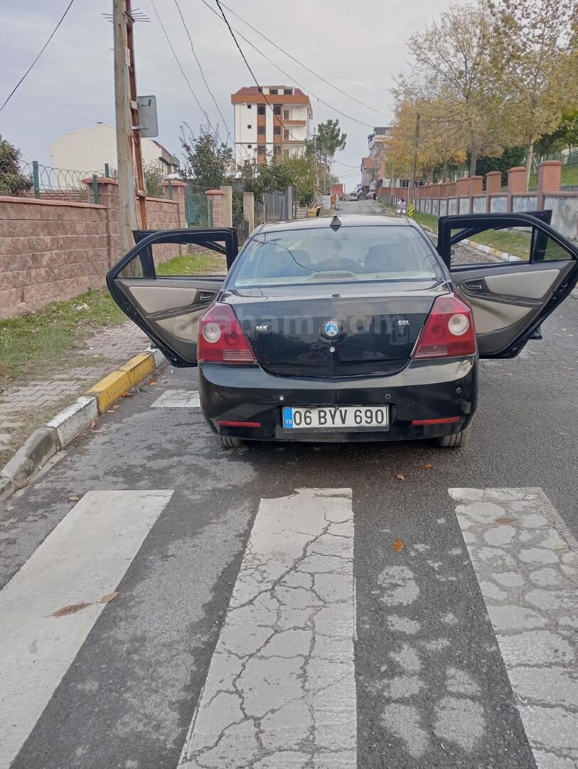 Sahibinden Geely Familia 1.5 Comfort 2009 Model İstanbul 155.000 km Siyah 2