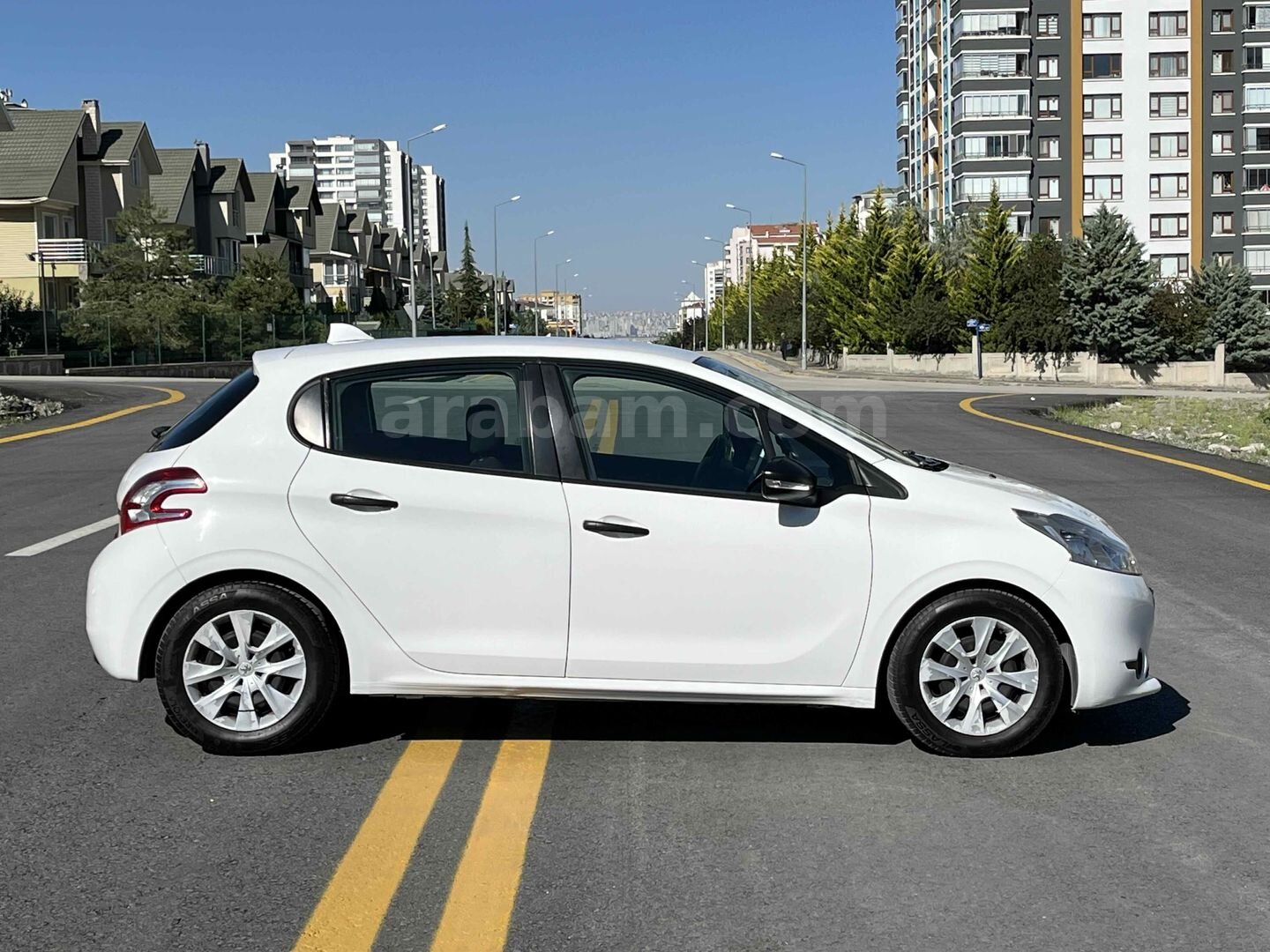 Sahibinden Peugeot 208 1.4 HDi Access 2015 Model Ankara 111.000 km Beyaz 5