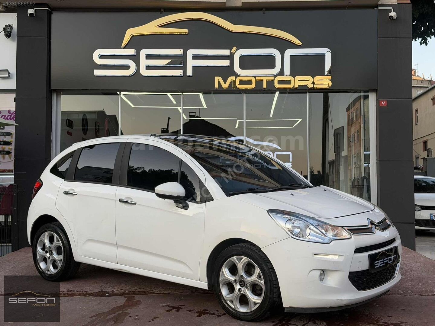 Galeriden Citroen C3 1.2 VTi Cool 2015 Model İstanbul 89.000 km Beyaz 2