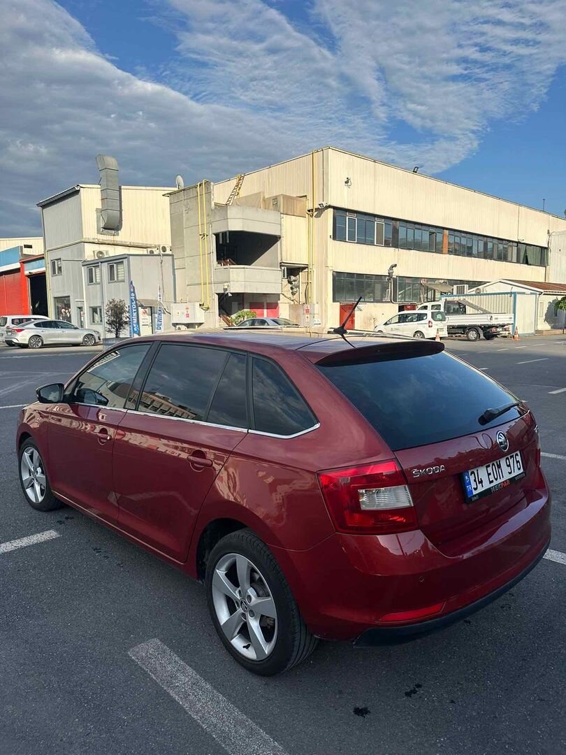 Sahibinden Skoda Rapid 1.2 TSI GreenTec Style 2015 Model İstanbul 104.000 km Kırmızı 6