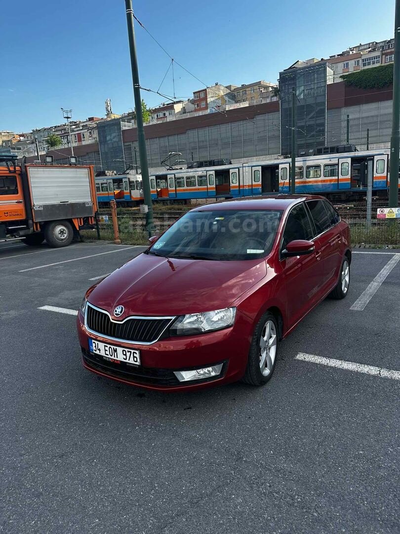 Sahibinden Skoda Rapid 1.2 TSI GreenTec Style 2015 Model İstanbul 104.000 km Kırmızı 2