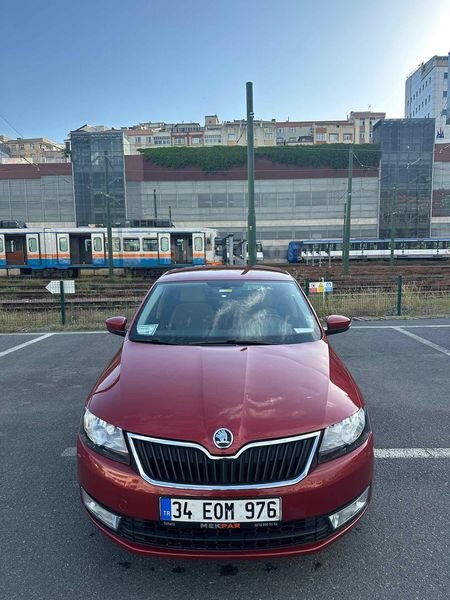 Sahibinden Skoda Rapid 1.2 TSI GreenTec Style 2015 Model İstanbul 104.000 km Kırmızı